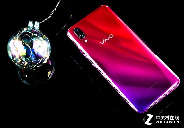 �Ƽ��볱����ײ vivo X23Ե�γ�ŦԼʱװ����ѡ 