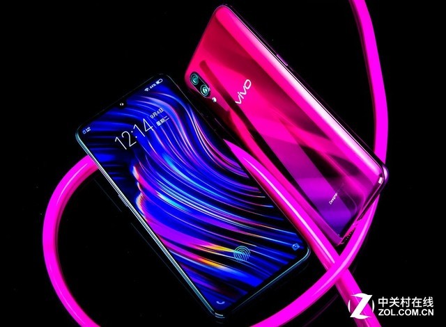 �Ƽ��볱����ײ vivo X23Ե�γ�ŦԼʱװ����ѡ 