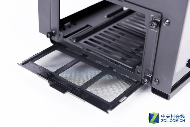 Сͻ  NZXT H700i 