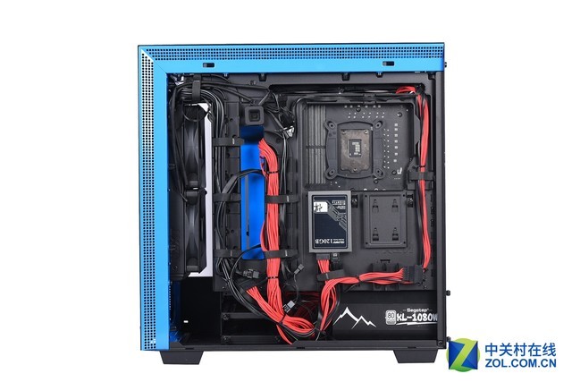 Сͻ  NZXT H700i 