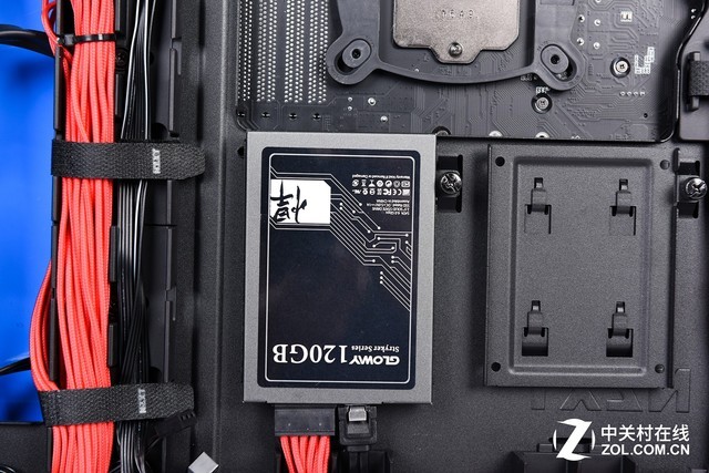 Сͻ  NZXT H700i 