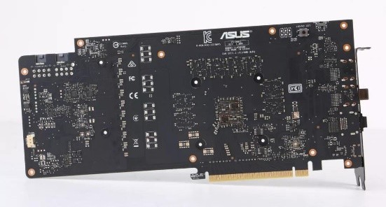 ��˶RTX™ 2060�Կ������ж�ǿ 