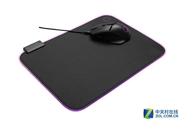 酷冷至尊推出防泼溅RGB鼠标垫 分多种尺寸