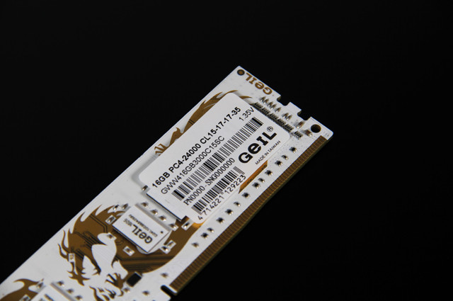 16GB ׽DDR4 3000ڴ 