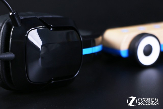 ƽ۵羺Ʒ TRITTON Kama+ 