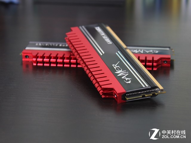߶Ϸ ӰDDR3-2133 8GB*2ֵ 