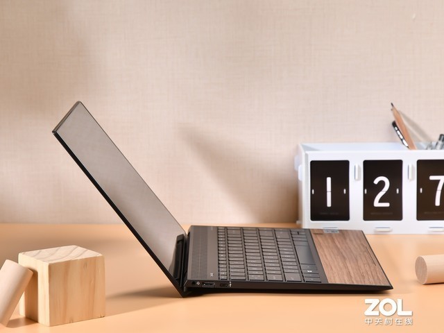 OMG!这是什么神仙电脑!惠普ENVY Wood木纹轻薄本