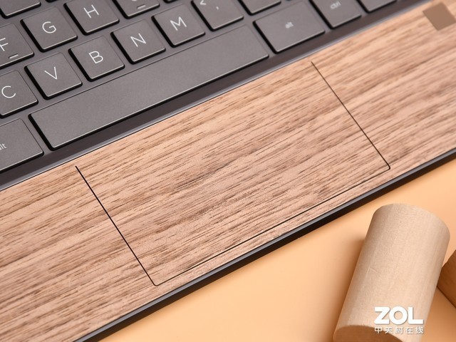 OMG!这是什么神仙电脑!惠普ENVY Wood木纹轻薄本