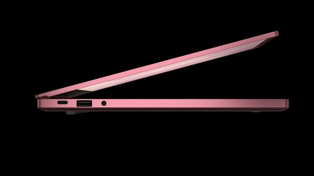 雷蛇灵刃潜行系列推出情人节粉晶限量版