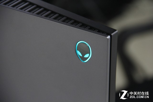 240Hz+1ms+G-Sync Alienware AW2518H 