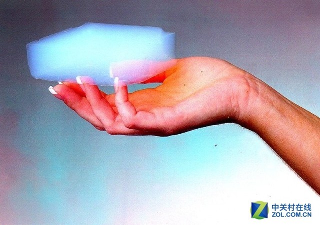 Oros Orion Parka用气凝胶让你保持温暖