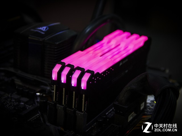 ޣVENGEANCE RGB PROڴײ 