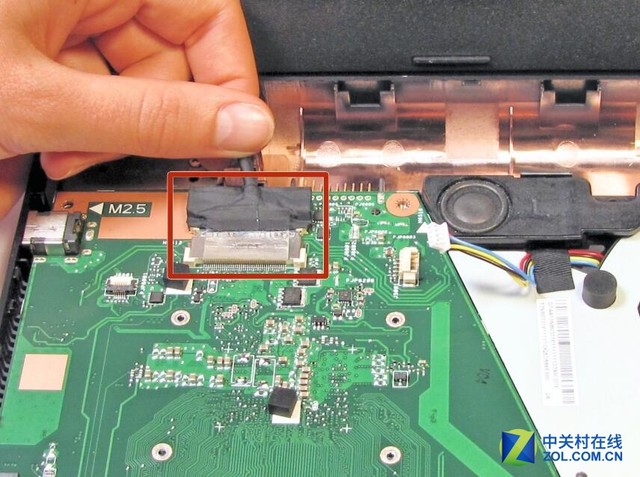 华硕笔记本x551ca 自己更换液晶显示器