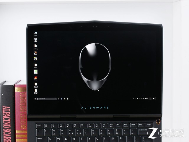 ùOLEDزȥ Alienware 13 R3 