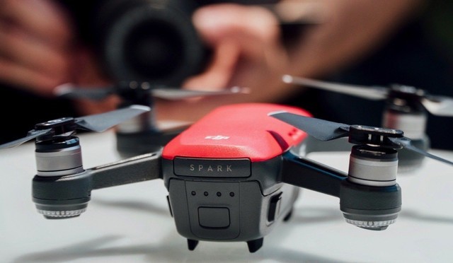 DJI Spark Ļ¼Ӱ 