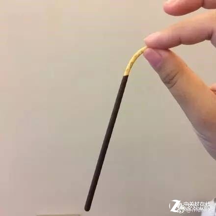 人家都湿了！你们还在穿着裤子想办法？ 