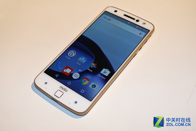 ��Moto Z�ۼ۵���iPhone 9�·ݽ����й� 
