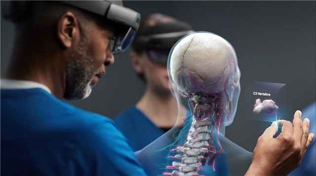 微软HoloLens 2国行版发售 27388元