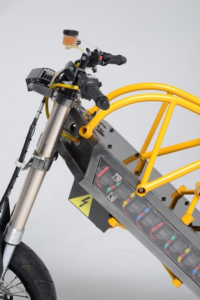 膜拜大神国外牛人diy的exodyne电动车