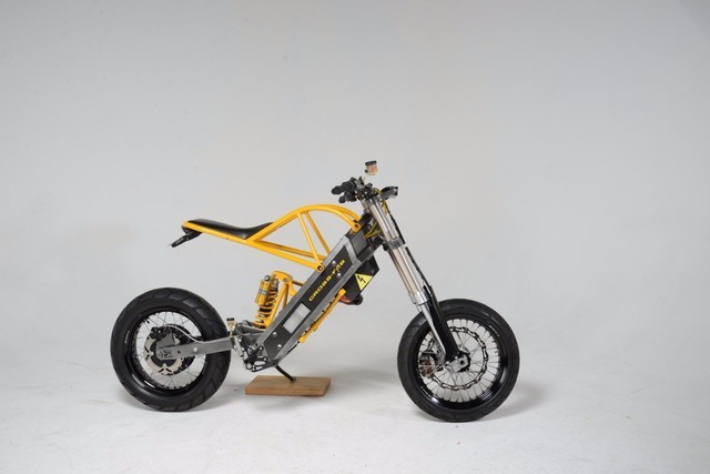 膜拜大神国外牛人diy的exodyne电动车