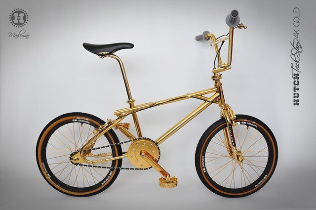 ݳ:Hutch Trick24Kƽг