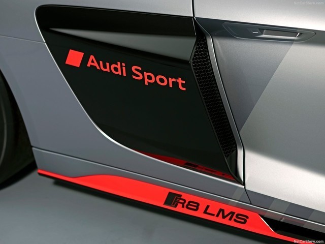 óԭµR8 LMS GT4
