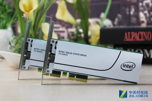 orӣIntel Z1702SSD 
