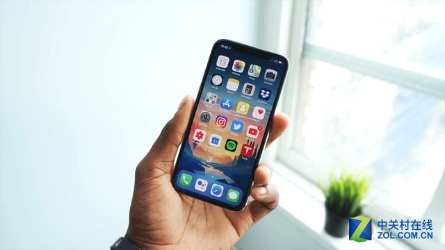 2019iPhoneԤ OLEDĻ 