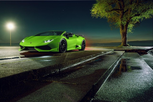 ţ Lamborghini Huracan Spyder