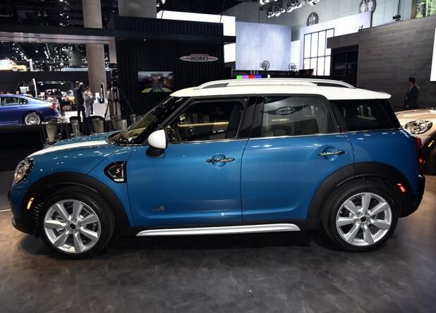 ȫMINI COUNTRYMAN218 