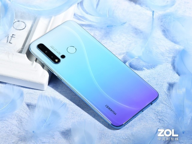 5i添新配色:"烟雨青蓝"渐变色超惊艳(全文)_华为 nova 5i_手机新闻