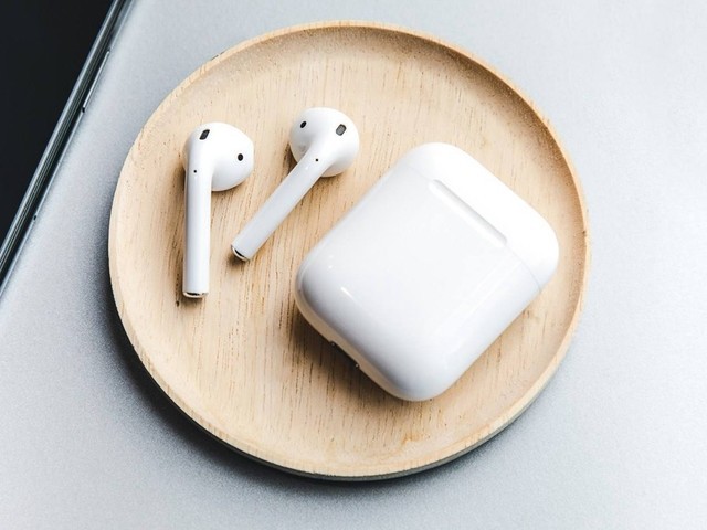 ��ý͸¶ƻ��AirPods 2��3��25�շ��� 
