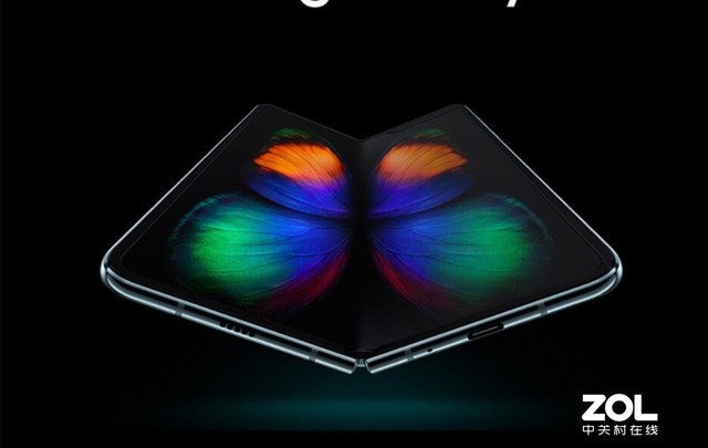 摩托罗拉Razr VS 三星Galaxy Fold 哪种才是折叠屏手机未来