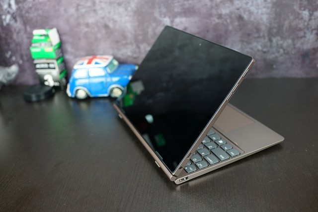 ģļ۸ ideapad D330 