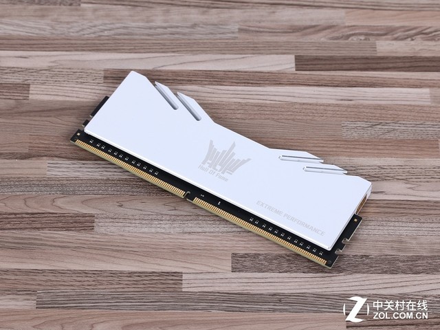 ӰHOF EXTREMEƵԣĬѹ4000MHz 
