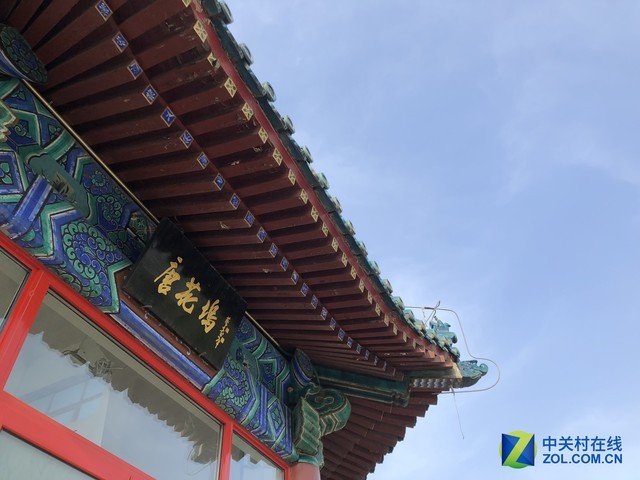 OPPOR15�ξ���Ŵ󳡾�������ѹiPhoneX����˲����� 