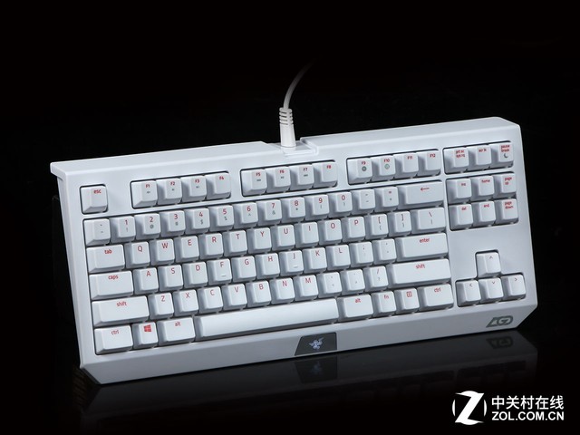  First test of the first white Razer LGD customized black widow sports version 