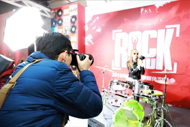 EOS Rϵͳ  EOS RP6RFͷƷдӰ 