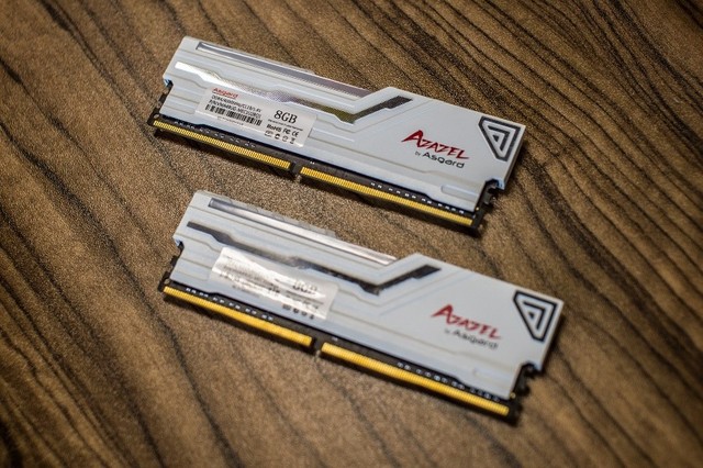 ѵһ ˹DDR4 4000 8Gڴ 