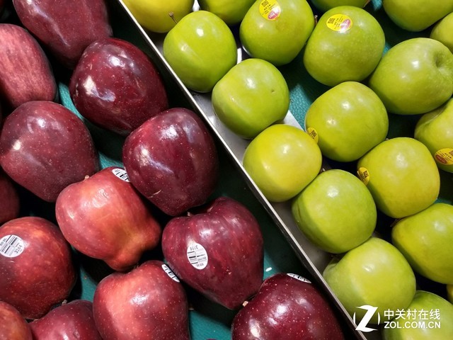 OPPO R15�ξ���˴󳡾�����ʤ��iPhoneX�������� 