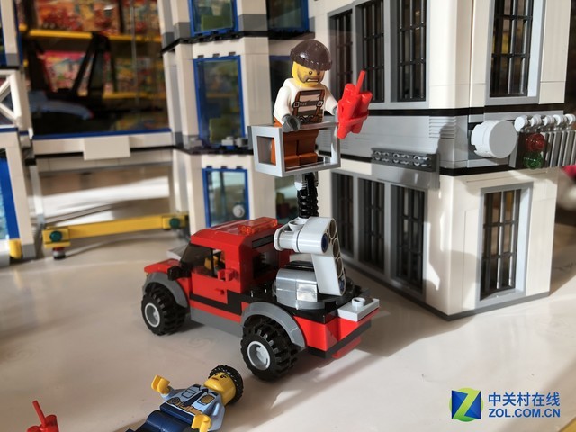 OPPO R15�ξ���˴󳡾�����ʤ��iPhoneX�������� 