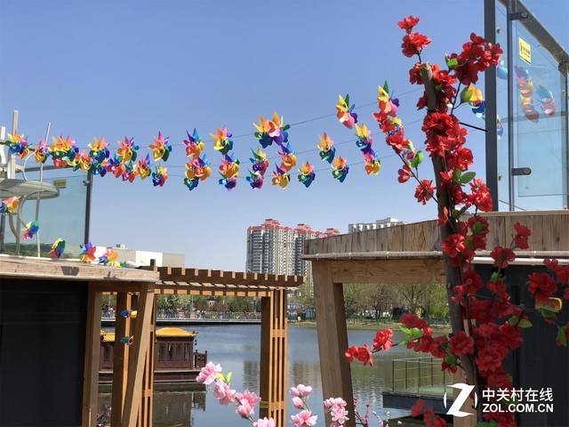 OPPO R15�ξ���˴󳡾�����ʤ��iPhoneX�������� 