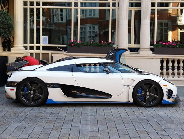 λó Koenigsegg Agera RS1