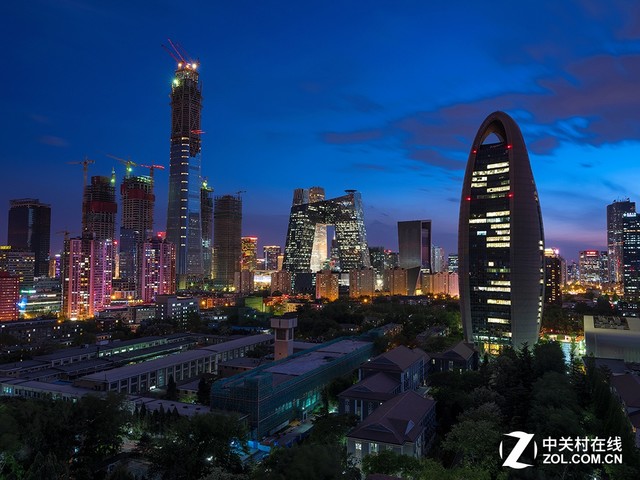 ���ؿ��鿴���� ��ʿGFX 50S�������� 