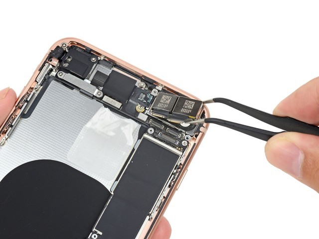 拆开看才知道 iphone8p摄像头偷工减料_苹果 iphone 8 plus_手机新闻