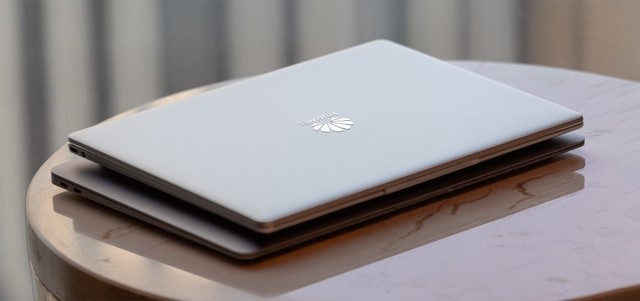 MacBook Air 横评 华为MateBook 13 