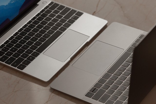 MacBook Air 横评 华为MateBook 13 