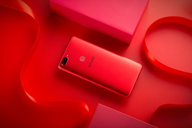 精致开年礼物,vivo X20星耀红图赏