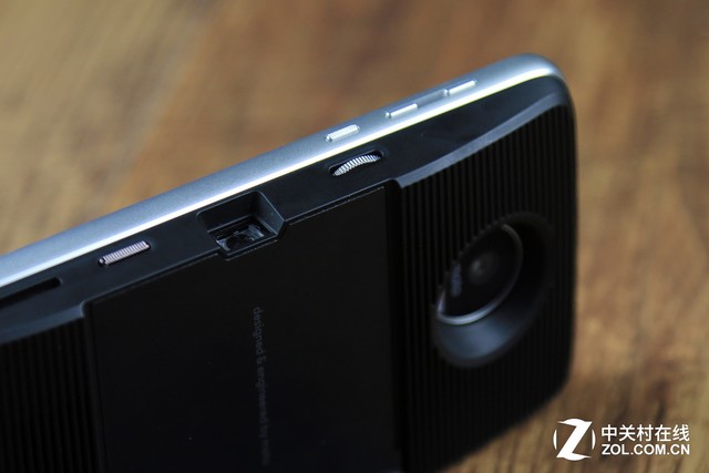 Moto Z投影模块体验:或可轻办公浅娱乐