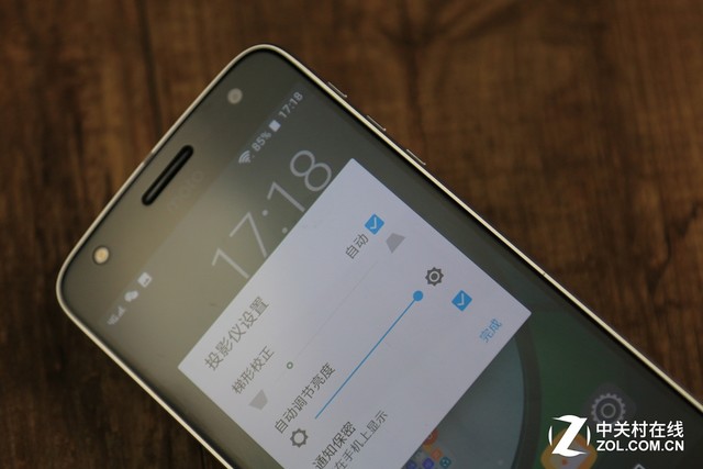 Moto Z投影模块体验:或可轻办公浅娱乐